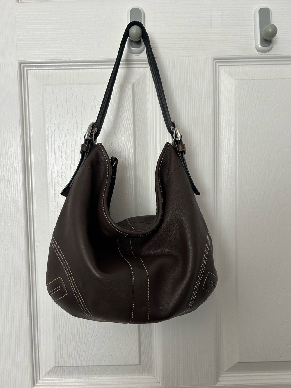 COACH Soho Hobo Dark Brown Leather White Stitch Y2K Vintage Shoulder Bag